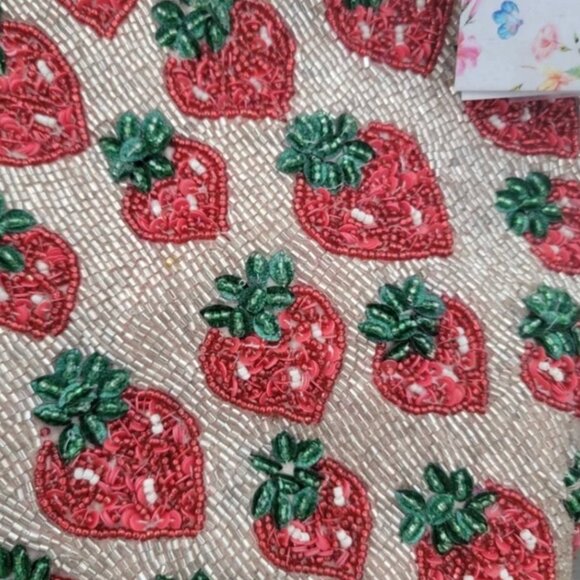 Strawberry Beaded Bag Handcrafted in Indoa Tik Tok Viral NWT - Picture 8 of 8